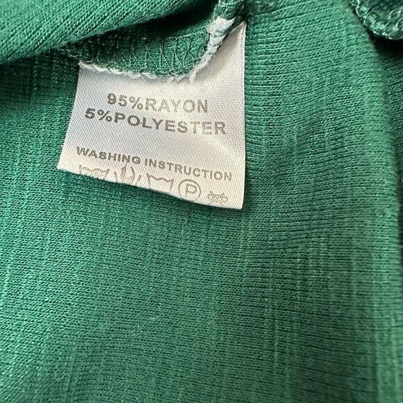 Boutique Women's XL Open Knit Lace Sleeve V-Neck Tee Forest Green Elevated Basic - Picture 4 of 8